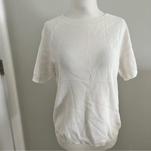 White scoop neck short sleeve sweater top size large chic essentials